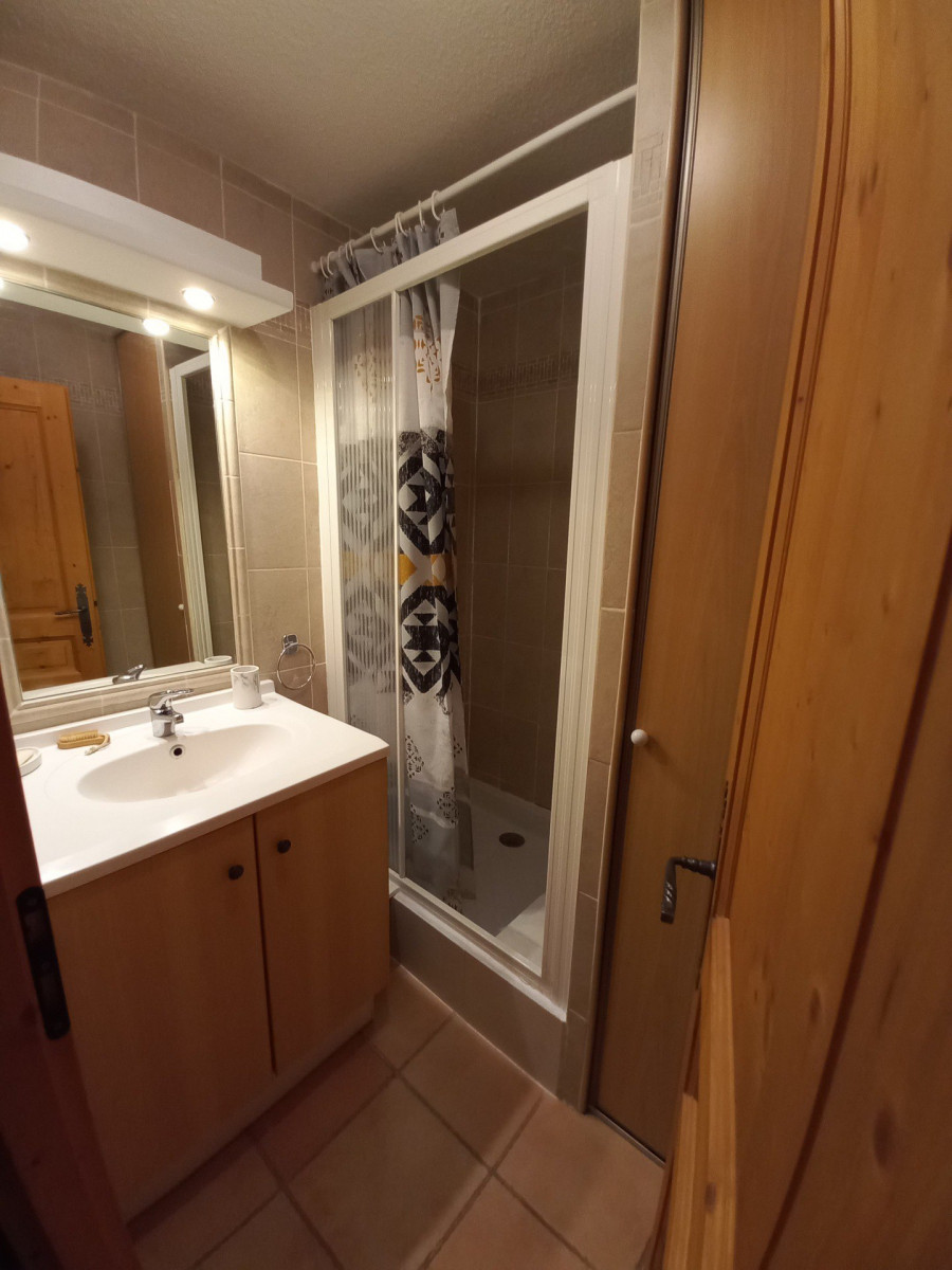 SALLE D'EAU - APPARTEMENT PRIMEVERE 001 SALLE D'EAU - APPARTEMENT PRIMEVERE 001