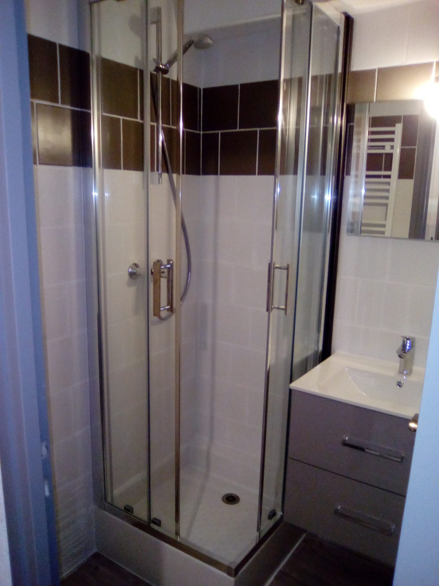 SALLE D'EAU- STUDIO ALTAIR 115 - VALLOIRE CENTRE SALLE D'EAU- STUDIO ALTAIR 115 - VALLOIRE CENTRE