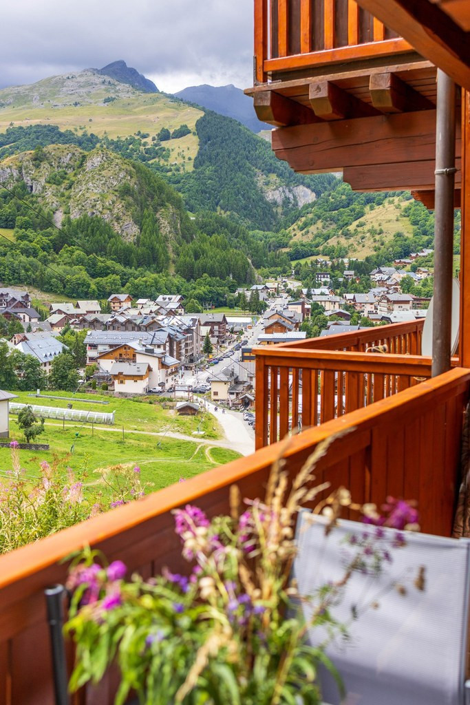 VUE BALCON - GENTIANE 100 APPARTEMENT HAMEAU DE LA VALLEE D'OR - LES CHARBONNIERES VALLOIRE