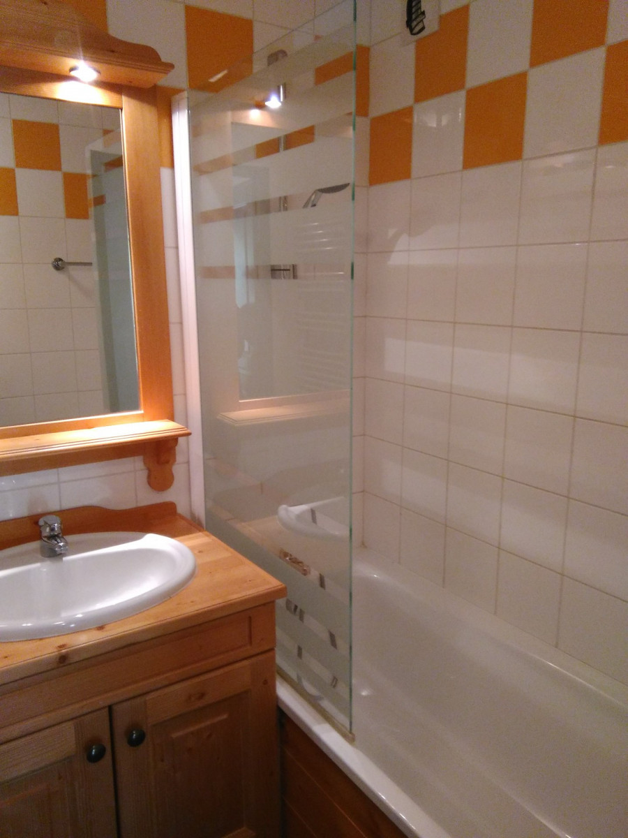 SALLE DE BAIN  - APPARTEMENT CHALETS GALIBIER 2 N° 103 - MOULIN BENJAMIN - VALLOIRE - VALLOIRE RESERVATIONS