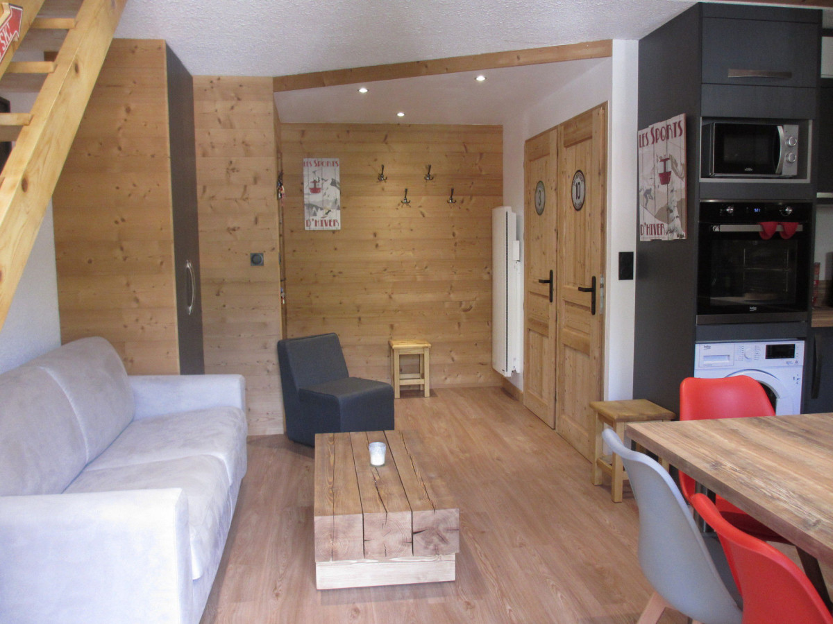 SALON - APPARTEMENT BETELGEUSE 86 - VALLOIRE CENTRE - VALLOIRE RESERVATIONS SALON - APPARTEMENT BETELGEUSE 86 - VALLOIRE CENTRE - VALLOIRE RESERVATIONS