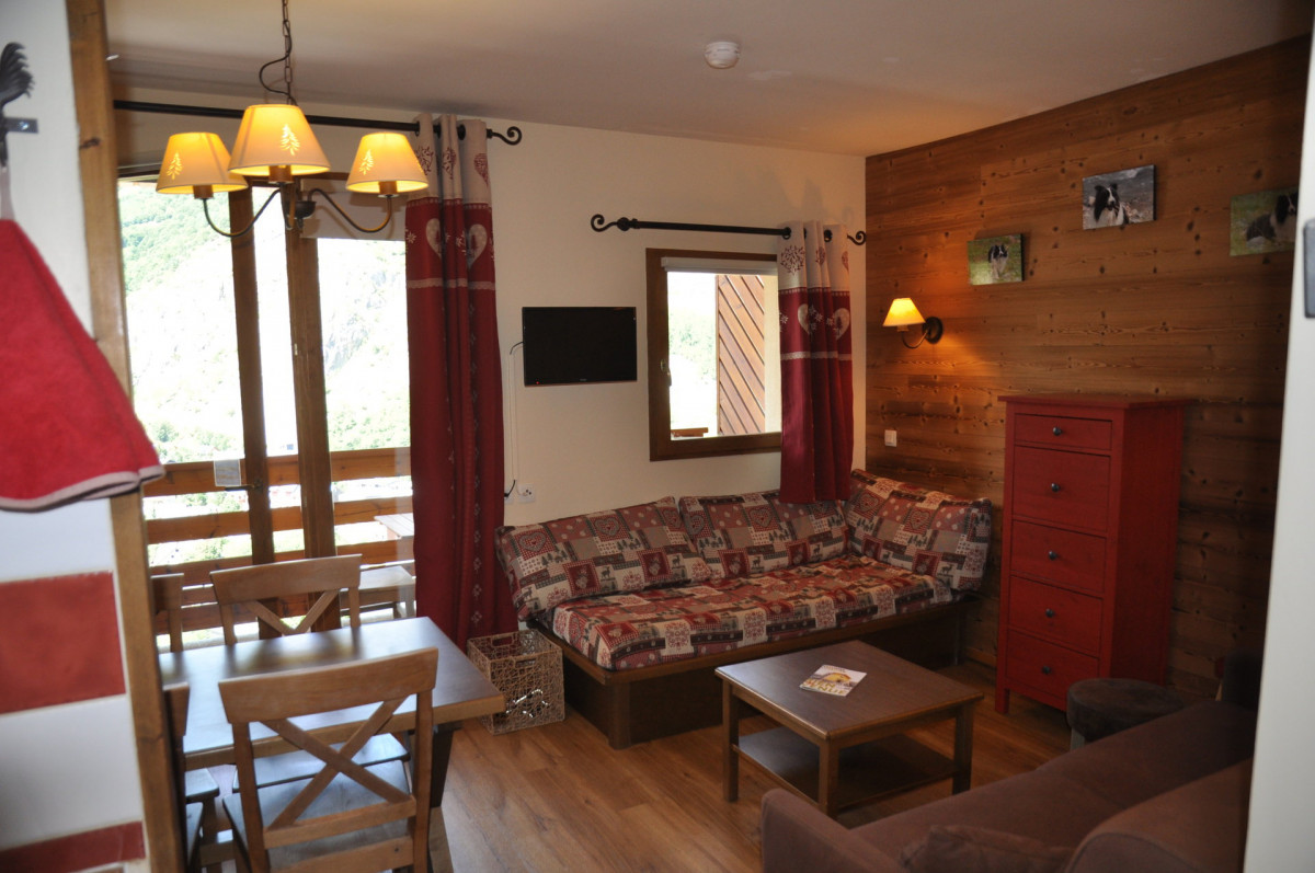 SALON - LES CHALETS VALORIA APPARTEMENT BAUXIT22 - VALLOIRE LES CHARBONNIERES - VALLOIRE RESERVATIONS SALON - LES CHALETS VALORIA APPARTEMENT BAUXIT22 - VALLOIRE LES CHARBONNIERES - VALLOIRE RESERVATIONS