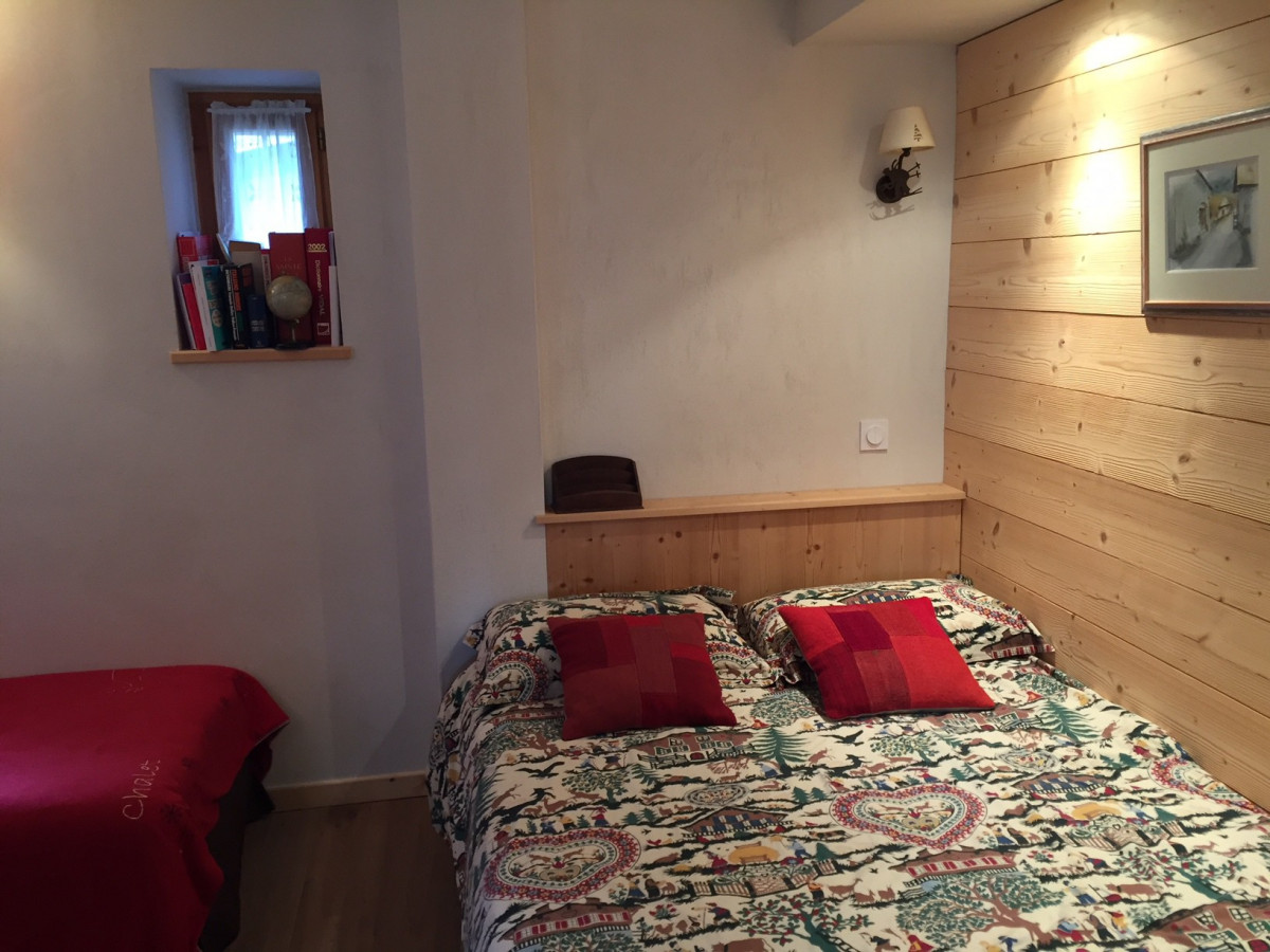 CHAMBRE - APPARTEMENT LES CERCES - VALLOIRE CENTRE CHAMBRE - APPARTEMENT LES CERCES - VALLOIRE CENTRE