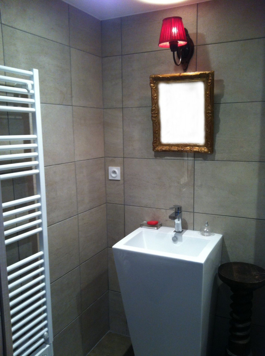 SALLE DE BAIN - APPARTEMENT LES CERCES - VALLOIRE CENTRE SALLE DE BAIN - APPARTEMENT LES CERCES - VALLOIRE CENTRE
