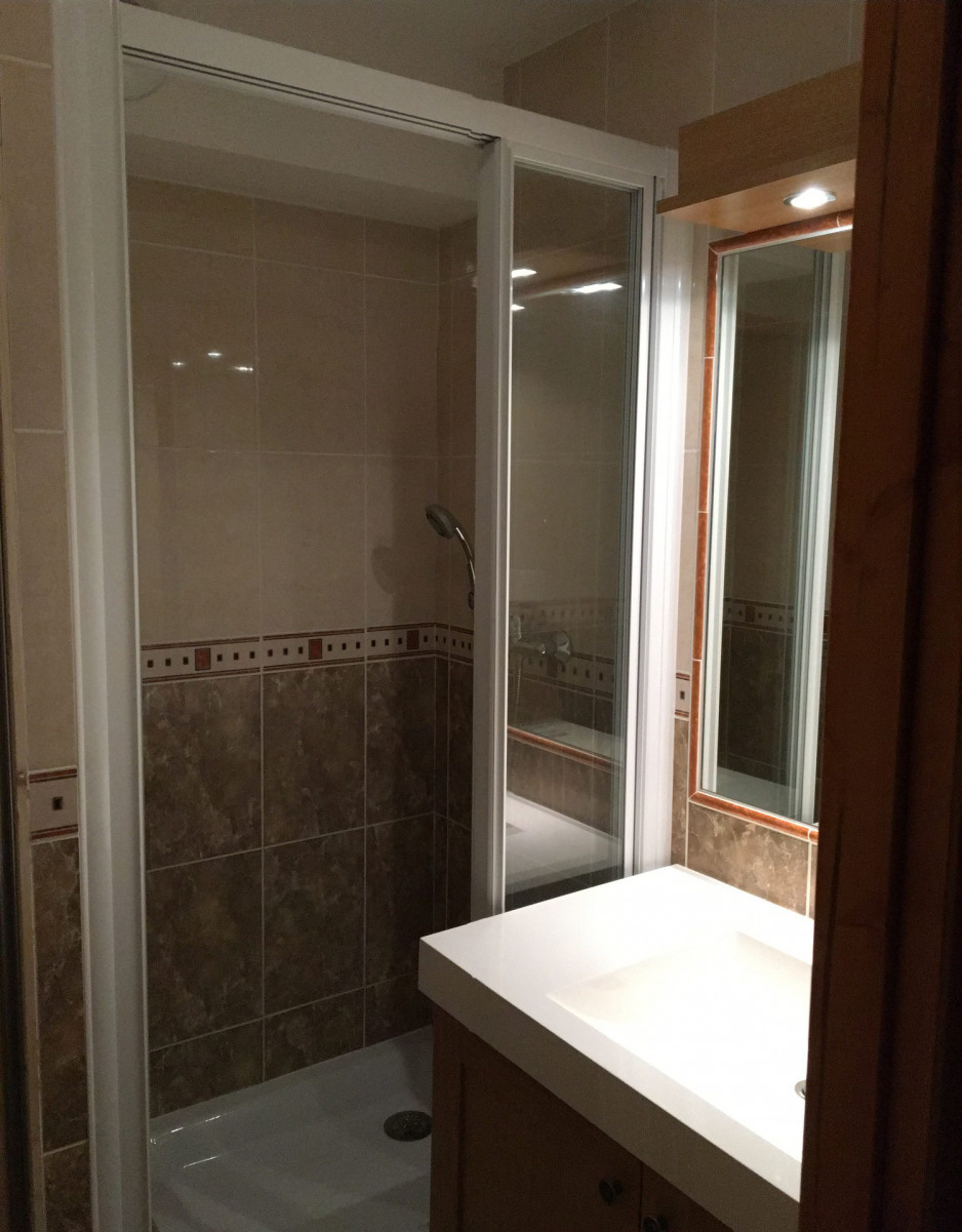 DOUCHE - APPARTEMENT CHALETS DE LA VALLEE D'OR ASTER 204 - CHARBONNIERES VALLOIRE DOUCHE - APPARTEMENT CHALETS DE LA VALLEE D'OR ASTER 204 - CHARBONNIERES VALLOIRE