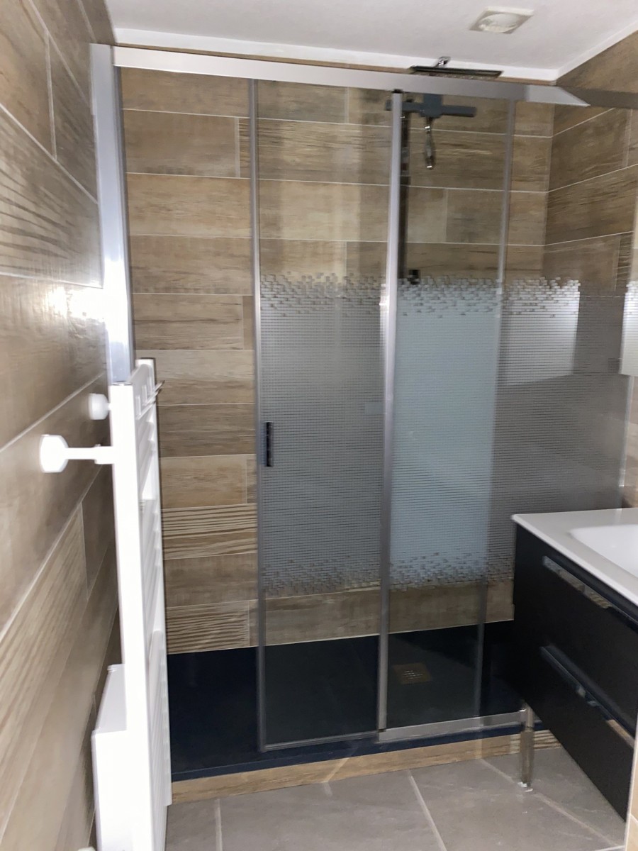 SALLE D'EAU - HAMEAU DE VALLOIRE APPARTEMENT 116 - VALLOIRE LES CHOSEAUX