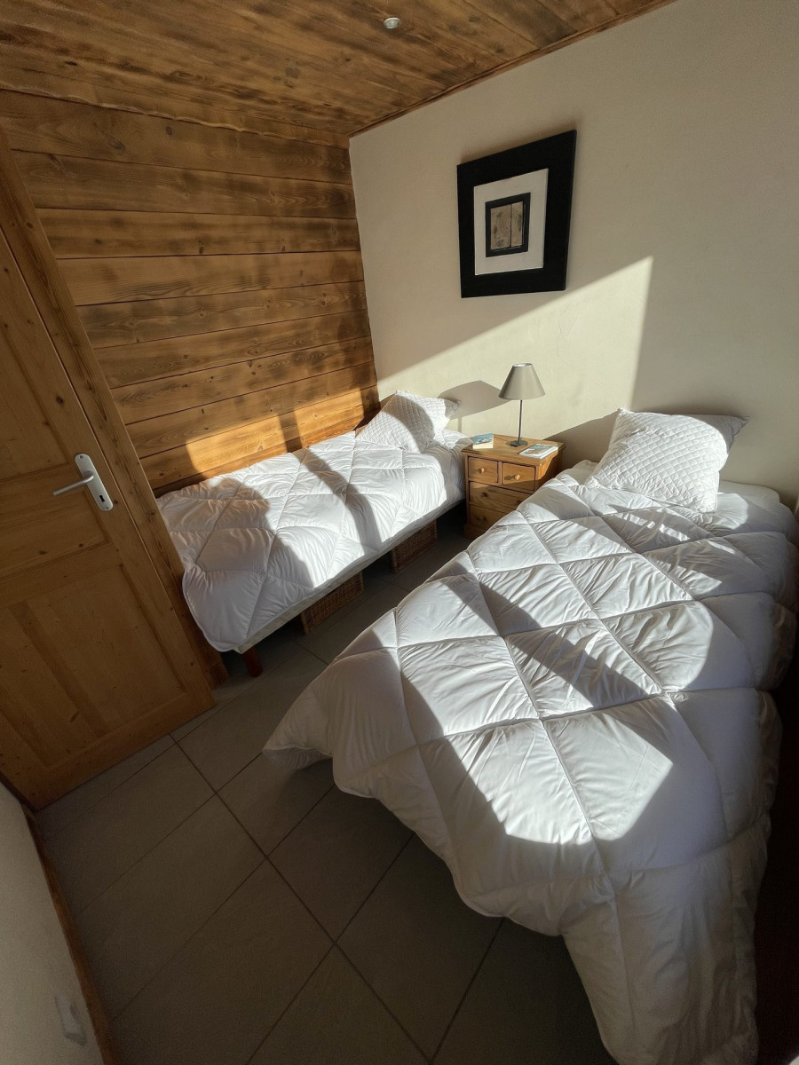 CHAMBRE - APPARTEMENT RESIDENCE GALIBIER 15 - VALLOIRE CENTRE CHAMBRE - APPARTEMENT RESIDENCE GALIBIER 15 - VALLOIRE CENTRE