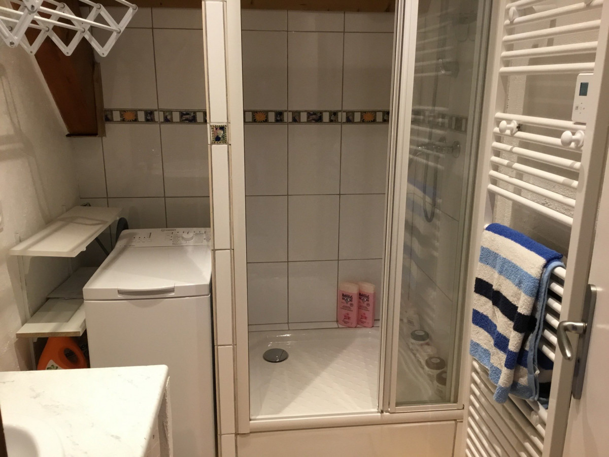 SALLE DE BAINS - APPARTEMENT BALCONS DE VALLOIRE B3 - VALLOIRE L'ARCHAZ SALLE DE BAINS - APPARTEMENT BALCONS DE VALLOIRE B3 - VALLOIRE L'ARCHAZ
