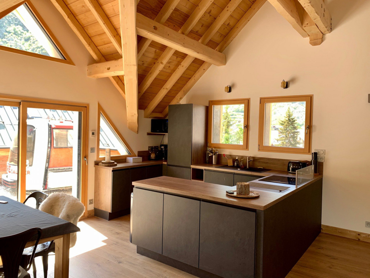 CUISINE - CHALET COMO BRUNATE - VALLOIRE CENTRE CUISINE - CHALET COMO BRUNATE - VALLOIRE CENTRE