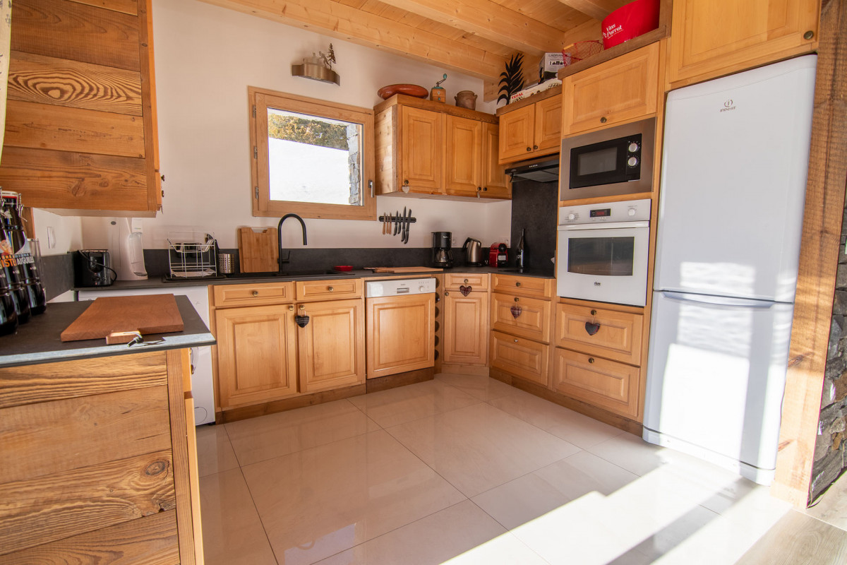 CUISINE - CHALET KOPEREK - LE SERROZ VALLOIRE CUISINE - CHALET KOPEREK - LE SERROZ VALLOIRE
