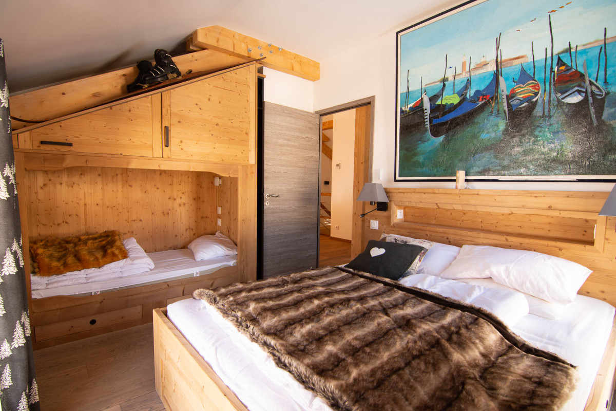 CHAMBRE - CHALET KOPEREK - LE SERROZ VALLOIRE CHAMBRE - CHALET KOPEREK - LE SERROZ VALLOIRE