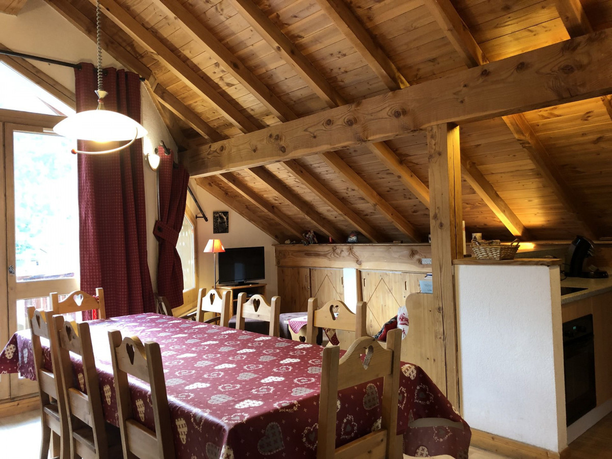 SEJOUR - APPARTEMENT LA CLAREE C15 - LES PLANS VALLOIRE - VALLOIRE RESERVATIONS SEJOUR - APPARTEMENT LA CLAREE C15 - LES PLANS VALLOIRE - VALLOIRE RESERVATIONS