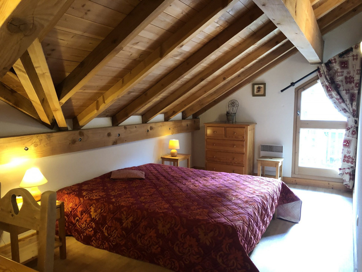 CHAMBRE - APPARTEMENT LA CLAREE C15 - LES PLANS VALLOIRE CHAMBRE - APPARTEMENT LA CLAREE C15 - LES PLANS VALLOIRE