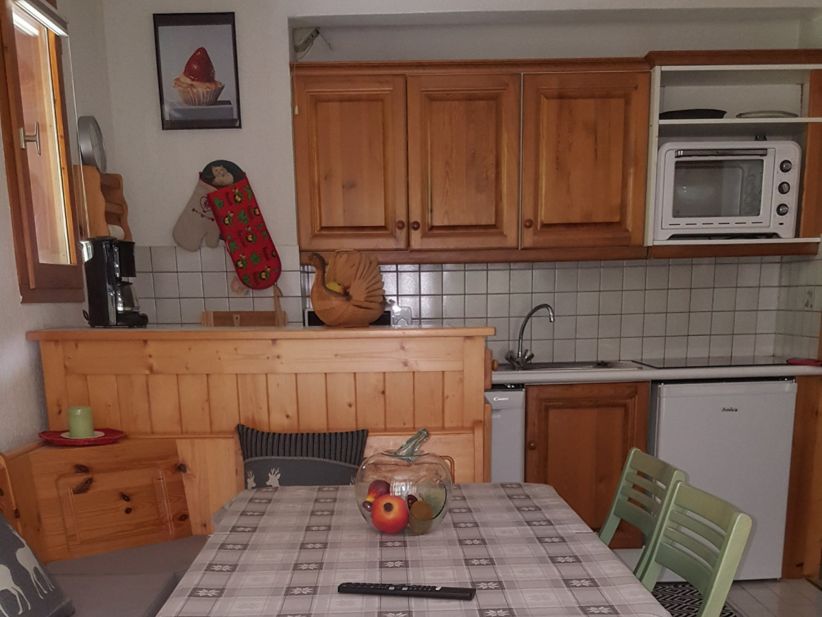 CUISINE - APPARTEMENT - CHALET DE TIGNY CLEMATITE C8- VALLOIRE CENTRE CUISINE - APPARTEMENT - CHALET DE TIGNY CLEMATITE C8- VALLOIRE CENTRE
