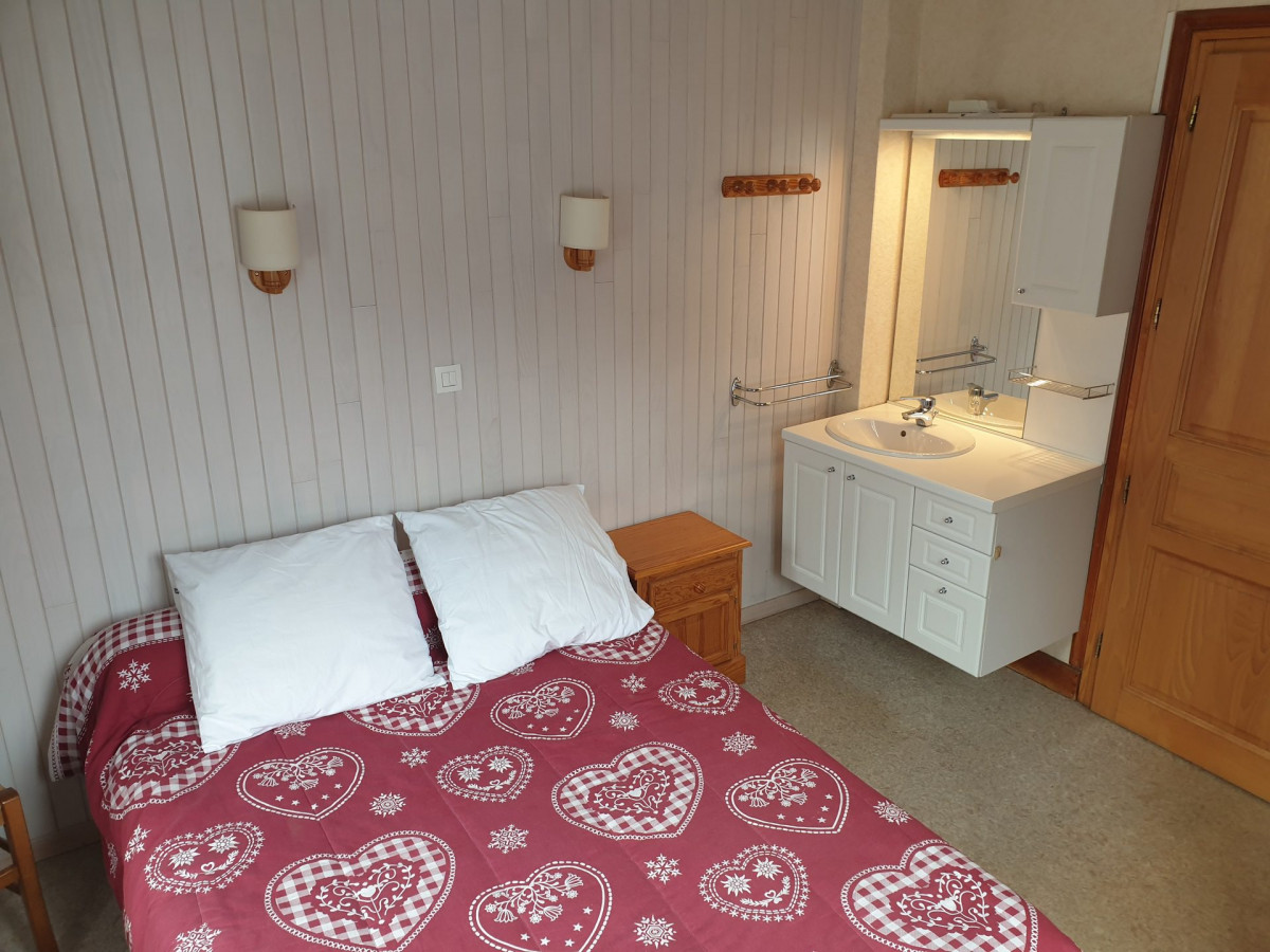 CHAMBRE - APPARTEMENT MAGNIN 6 - VALLOIRE CENTRE CHAMBRE - APPARTEMENT MAGNIN 6 - VALLOIRE CENTRE