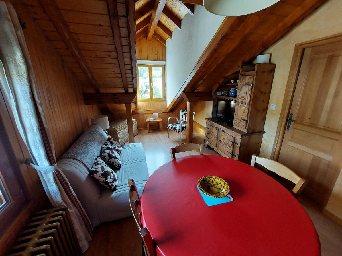 SALON - APPARTEMENT MAGNIN 7 - VALLOIRE CENTRE - VALLOIRE RESERVATIONS SALON - APPARTEMENT MAGNIN 7 - VALLOIRE CENTRE - VALLOIRE RESERVATIONS
