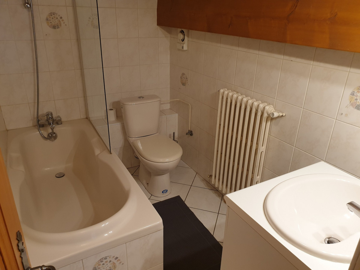SALLE DE BAIN - APPARTEMENT MAGNIN 7 - VALLOIRE CENTRE SALLE DE BAIN - APPARTEMENT MAGNIN 7 - VALLOIRE CENTRE