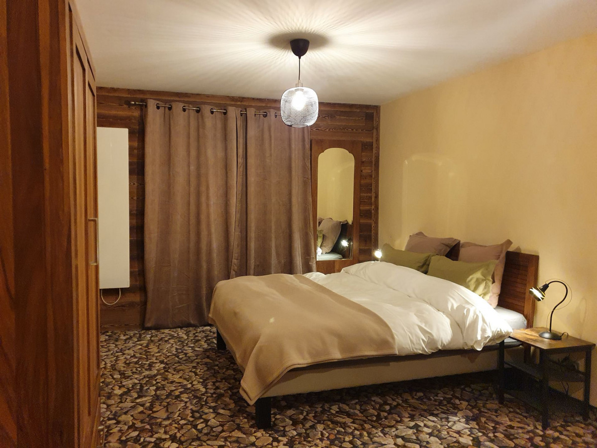 CHAMBRE - MAISON JBJ - VALLOIRE BONNENUIT CHAMBRE - MAISON JBJ - VALLOIRE BONNENUIT