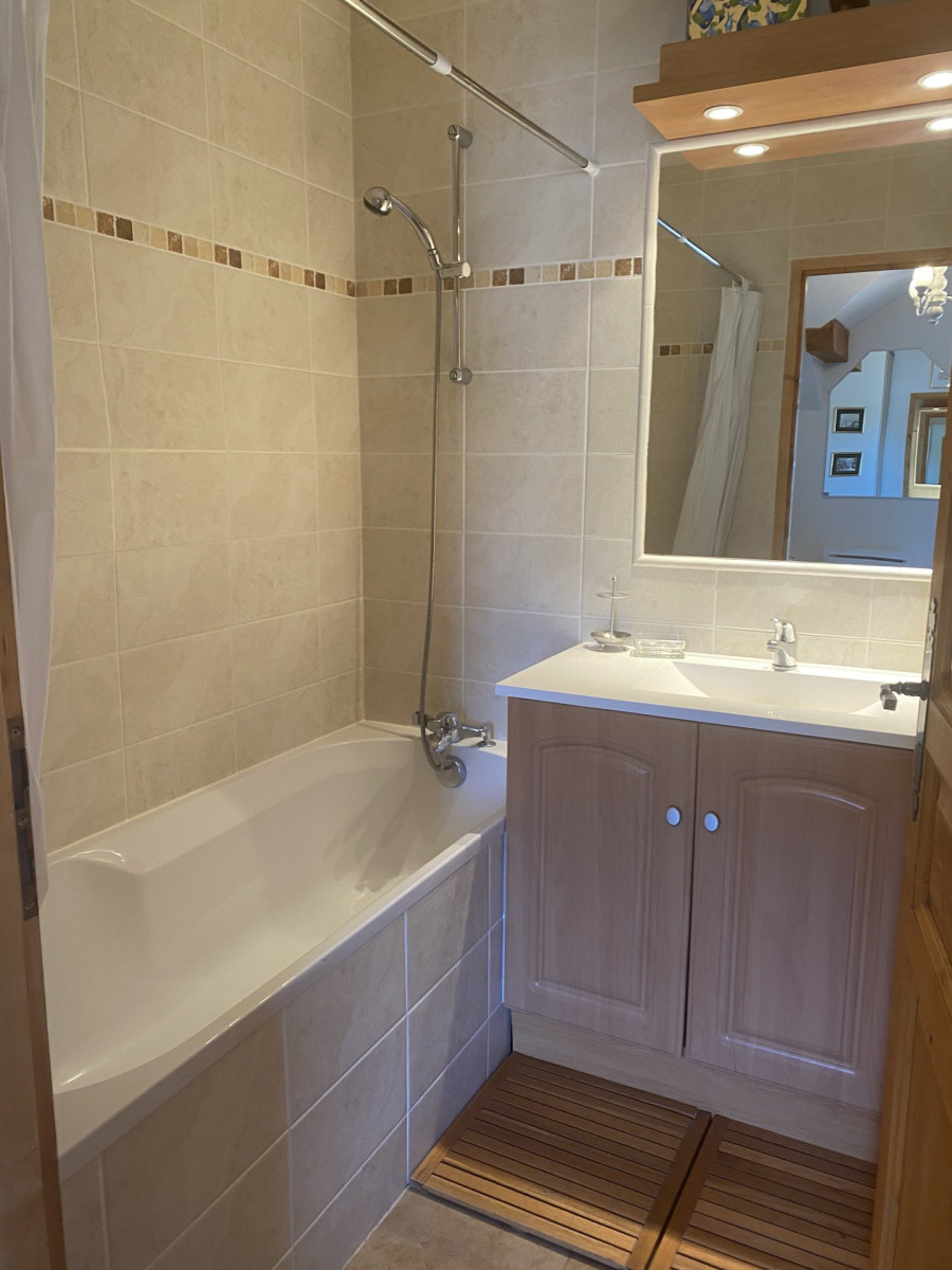 SALLE DE BAIN - APPARTEMENT GRAND VY B201 - VALLOIRE LA GRAND VY SALLE DE BAIN - APPARTEMENT GRAND VY B201 - VALLOIRE LA GRAND VY