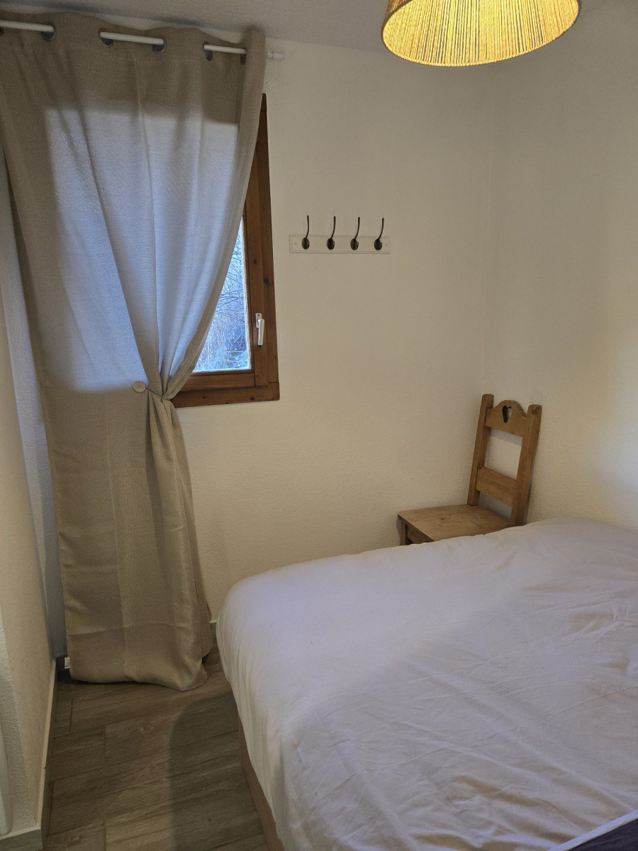 CHAMBRE 2 - APPARTEMENT DAPHNEE 41 - VALLOIRE LES CHARBONNIERES