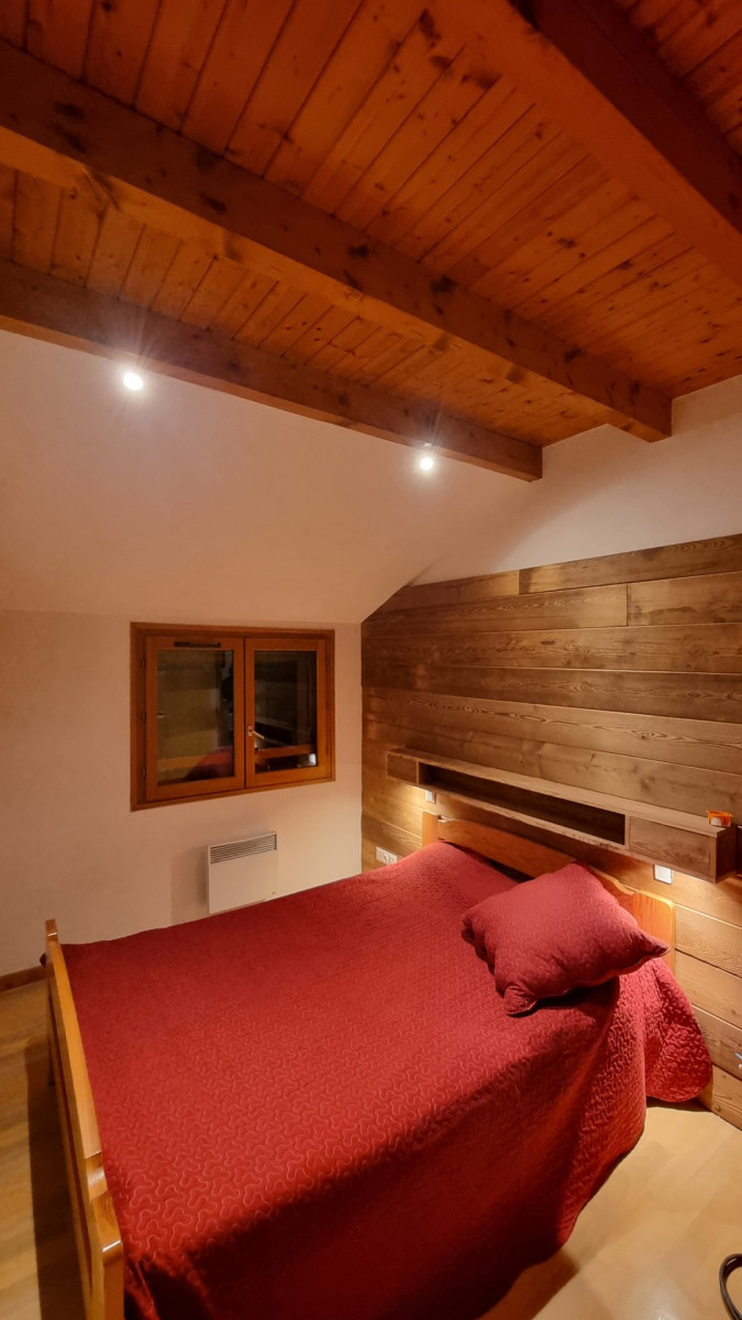 CHAMBRE - APPARTEMENT BON ACCUEIL 26 27 VALLOIRE CENTRE CHAMBRE - APPARTEMENT BON ACCUEIL 26 27 VALLOIRE CENTRE