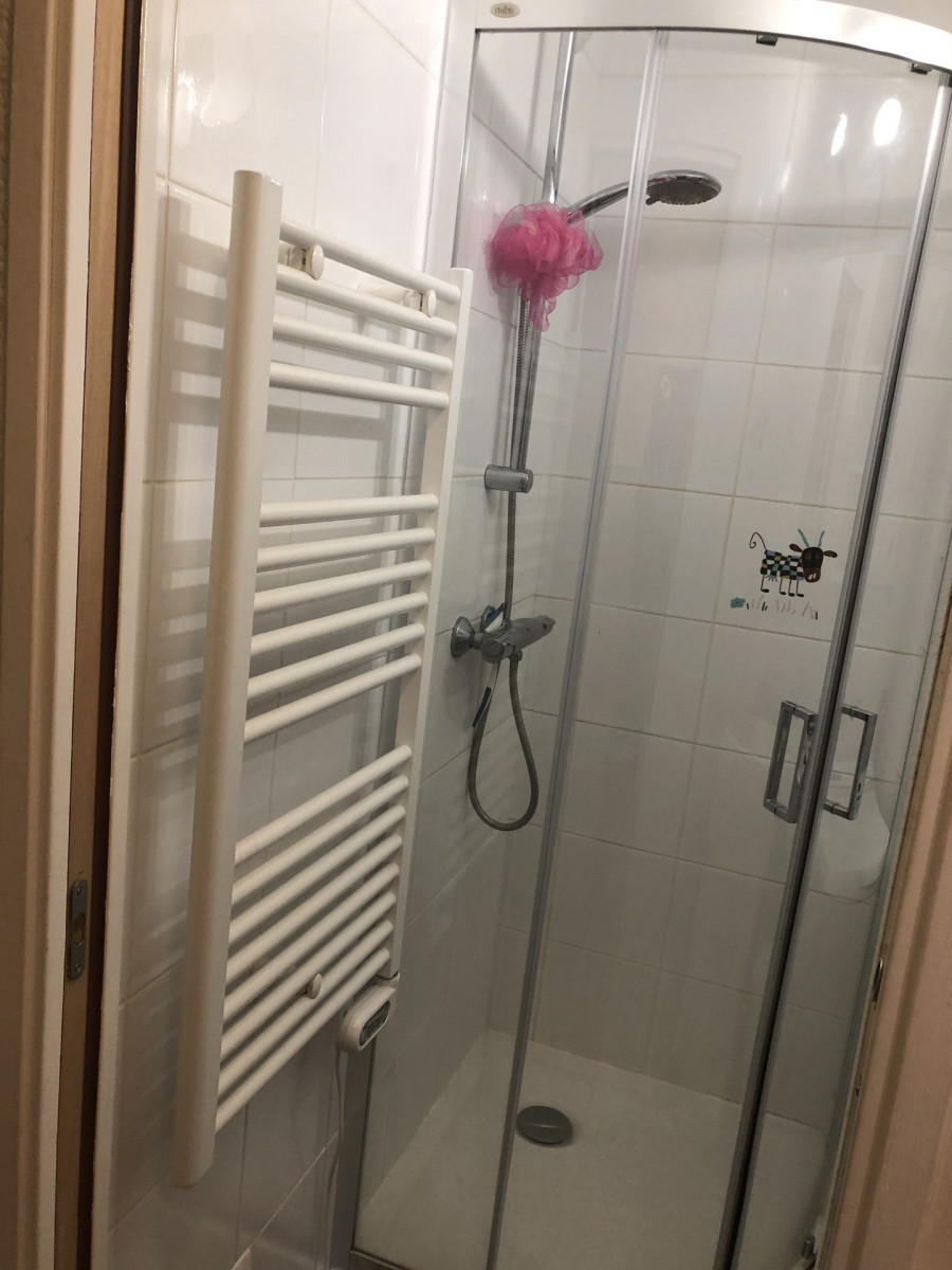 SALLE D'EAU - APPARTEMENT ALTAIR 113 - VALLOIRE CENTRE SALLE D'EAU - APPARTEMENT ALTAIR 113 - VALLOIRE CENTRE