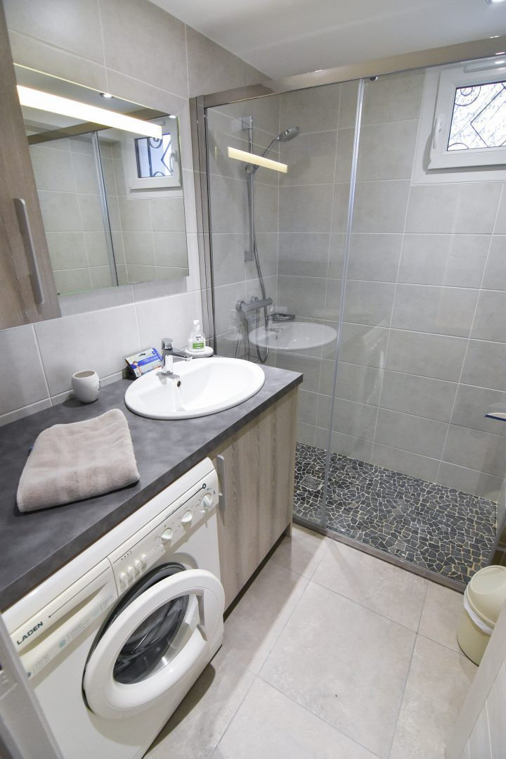 SALLE D'EAU - APPARTEMENT LES CHARDONNETS B2 - VALLOIRE CENTRE SALLE D'EAU - APPARTEMENT LES CHARDONNETS B2 - VALLOIRE CENTRE