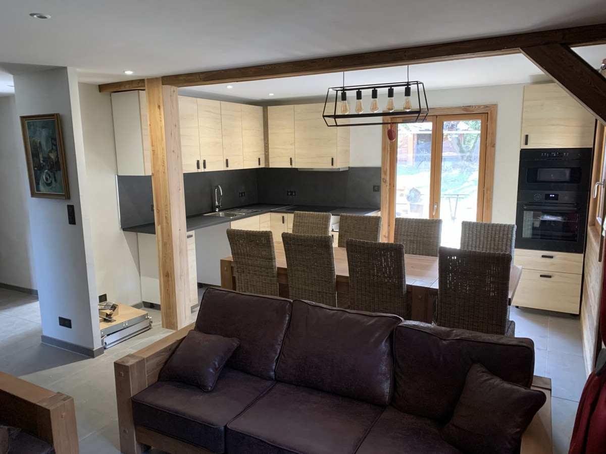 _lv_images__lot_0090070683_03_36450526