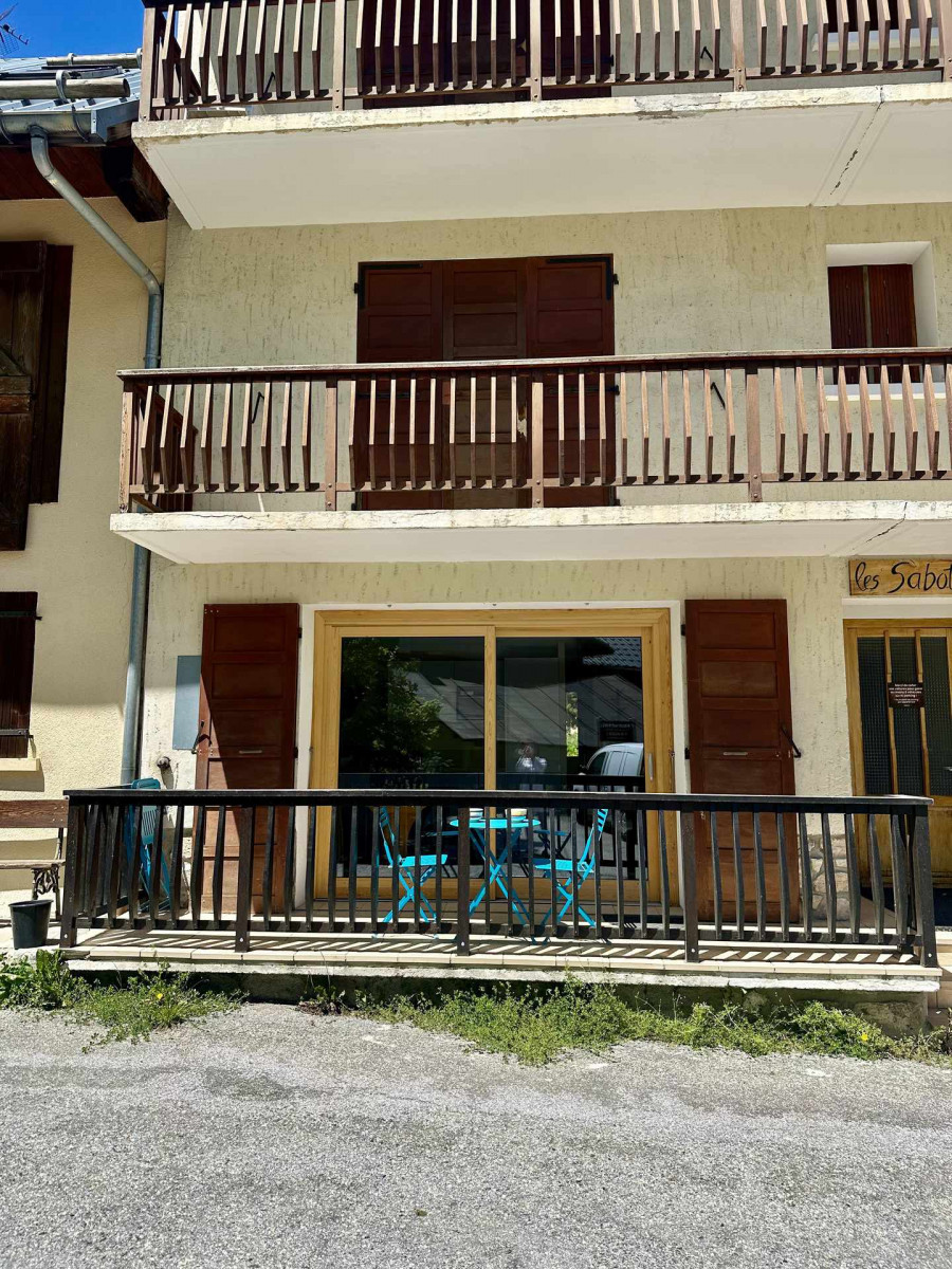 VUE EXTERIEURE SUR APPARTEMENT - APPARTEMENT SABOTS DE VENUS N°2 - LES VERNEYS VUE EXTERIEURE SUR APPARTEMENT - APPARTEMENT SABOTS DE VENUS N°2 - LES VERNEYS