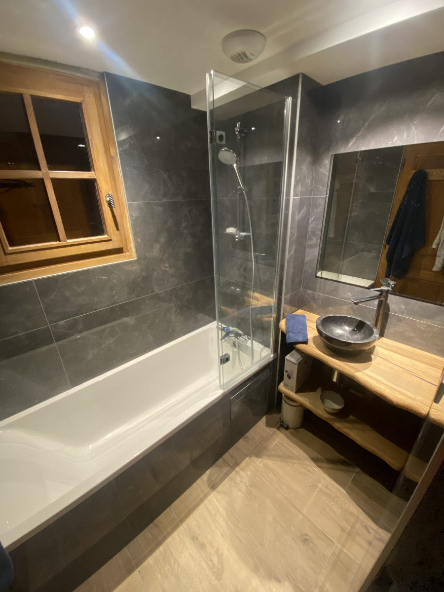 SALLE DE BAINS - CHALET ALPEN ROC - LA GRAND VY VALLOIRE 