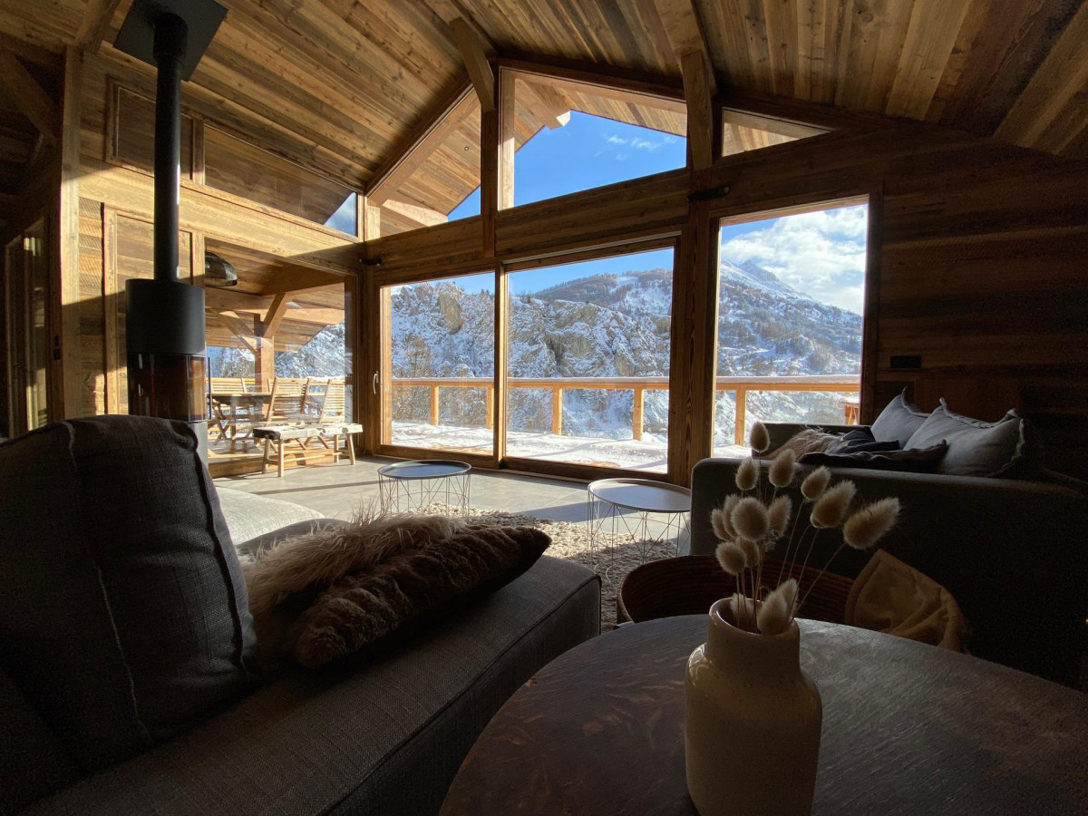 SALON - CHALET LES BRAMES - VALLOIRE LE SERROZ - VALLOIRE RESERVATIONS SALON - CHALET LES BRAMES - VALLOIRE LE SERROZ - VALLOIRE RESERVATIONS