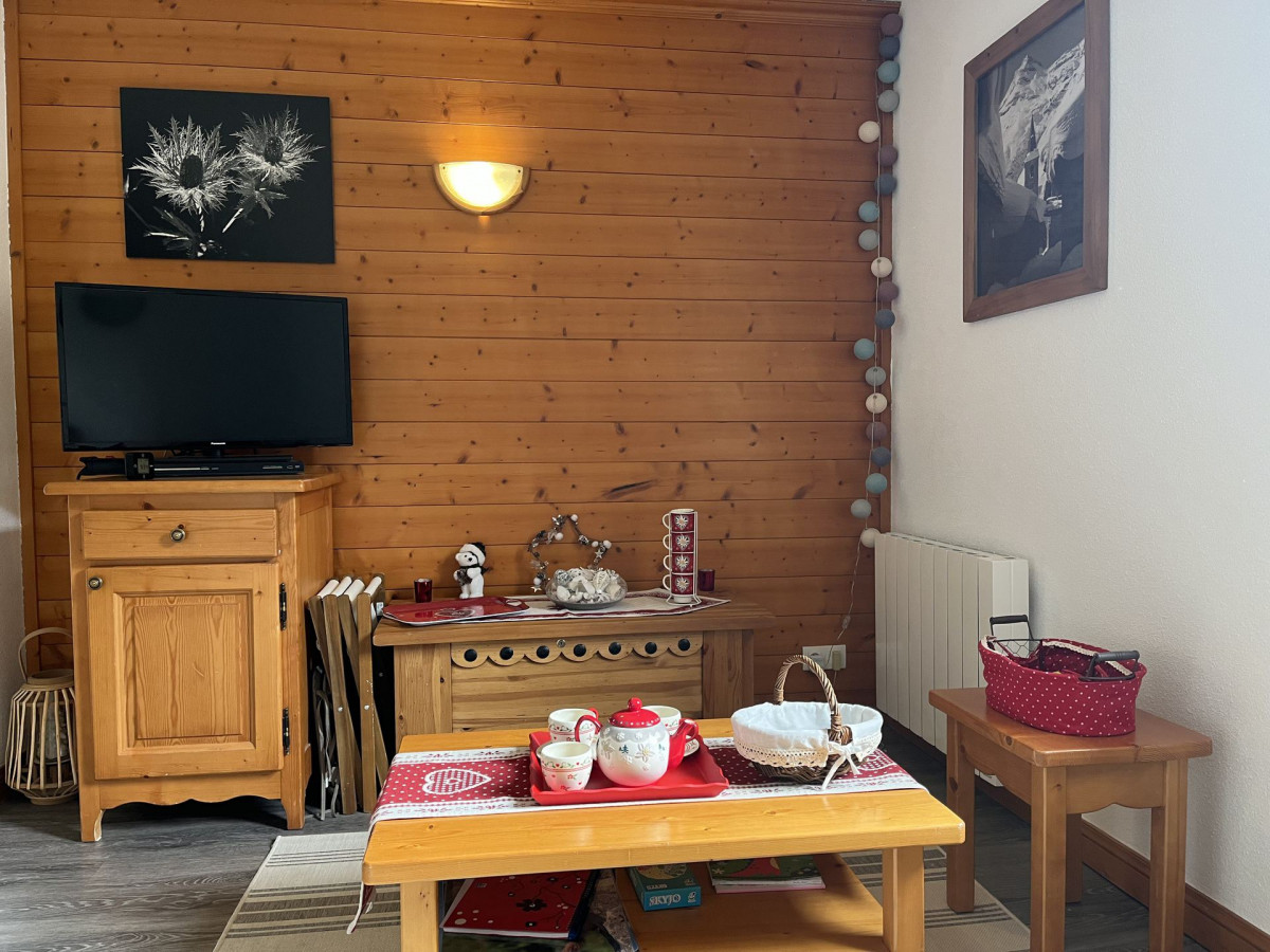 SALON - CHALETS DU GALIBIER II APPARTEMENT 526 - VALLOIRE LE MOULIN BENJAMIN SALON - CHALETS DU GALIBIER II APPARTEMENT 526 - VALLOIRE LE MOULIN BENJAMIN