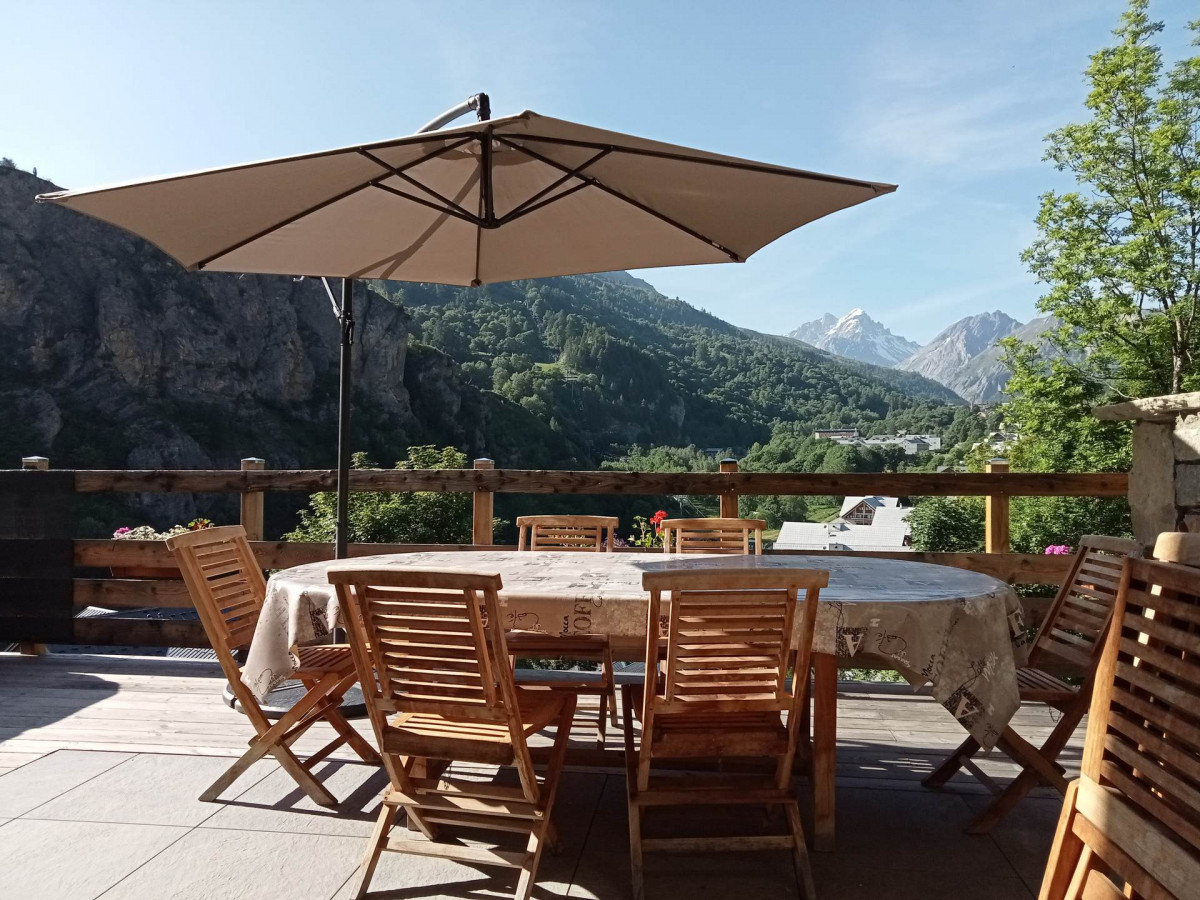 TERRASSE - APPARTEMENT CHALET DERBEY - VALLOIRE LE CRET DU SERROZ - VALLOIRE RESERVATIONS TERRASSE - APPARTEMENT CHALET DERBEY - VALLOIRE LE CRET DU SERROZ - VALLOIRE RESERVATIONS