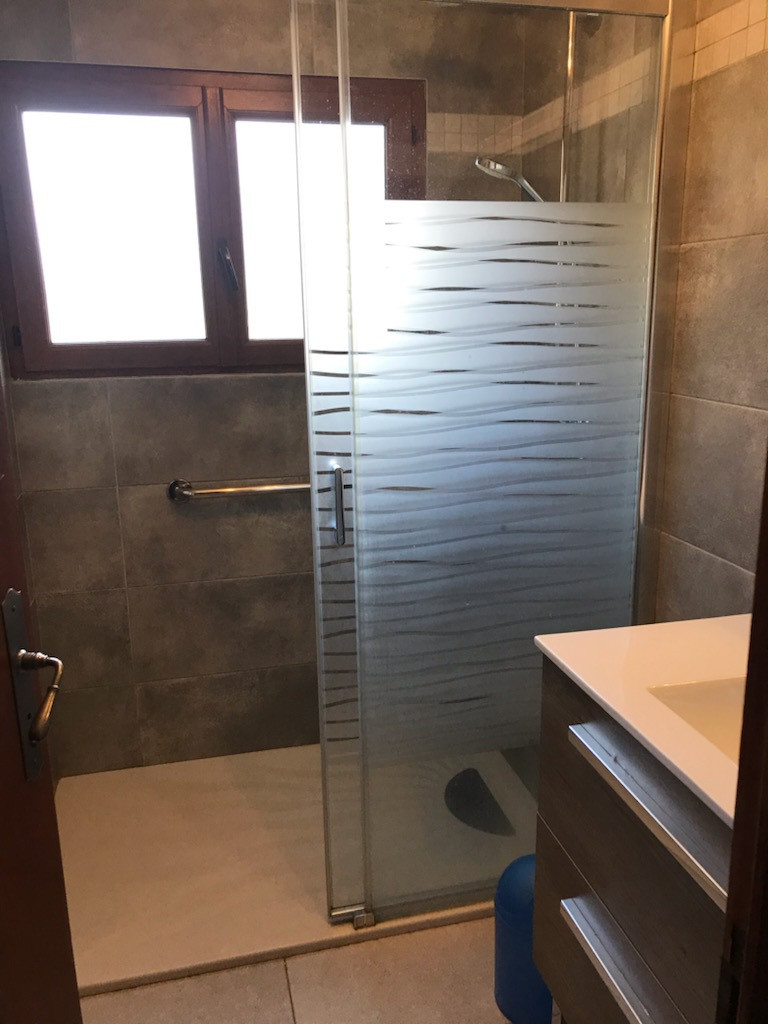 SALLE D'EAU - APPARTEMENT LES CHARDONNETS B06 - VALLOIRE CENTRE - VALLOIRE RESERVATIONS SALLE D'EAU - APPARTEMENT LES CHARDONNETS B06 - VALLOIRE CENTRE - VALLOIRE RESERVATIONS