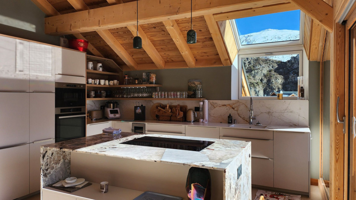 CUISINE - CHALET TOTORO - VALLOIRE LE CRET DU SERROZ CUISINE - CHALET TOTORO - VALLOIRE LE CRET DU SERROZ