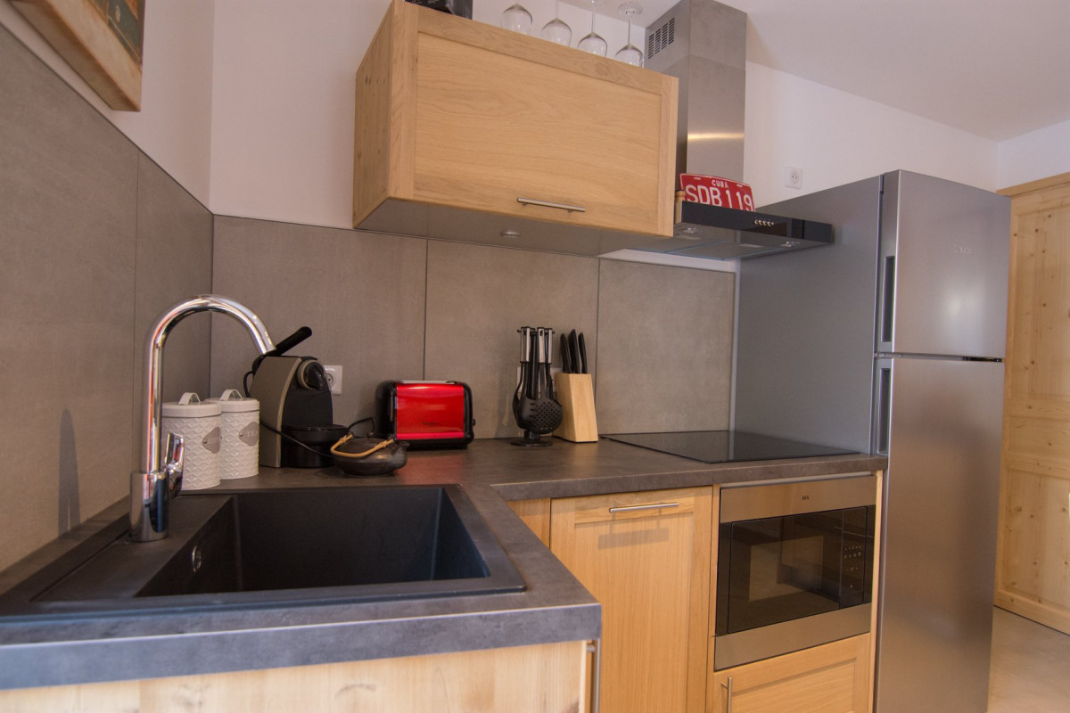 CUISINE - APPARTEMENT AZUR - VALLOIRE LA RUAZ CUISINE - APPARTEMENT AZUR - VALLOIRE LA RUAZ