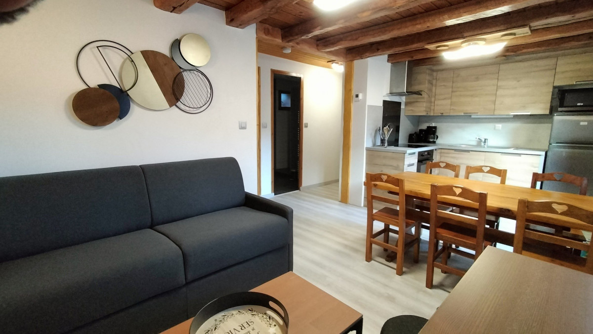 SALON - CHALET CHEZ ZEBULON- VALLOIRE LA BORGE - VALLOIRE RESERVATIONS SALON - CHALET CHEZ ZEBULON- VALLOIRE LA BORGE - VALLOIRE RESERVATIONS