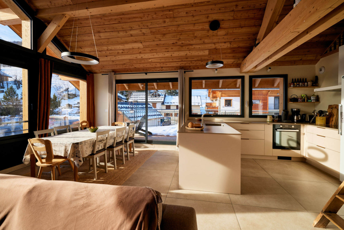 PIECE DE VIE - CHALET BAUD'RIEZ - LE SERROZ VALLOIRE - VALLOIRE RESERVATIONS PIECE DE VIE - CHALET BAUD'RIEZ - LE SERROZ VALLOIRE - VALLOIRE RESERVATIONS