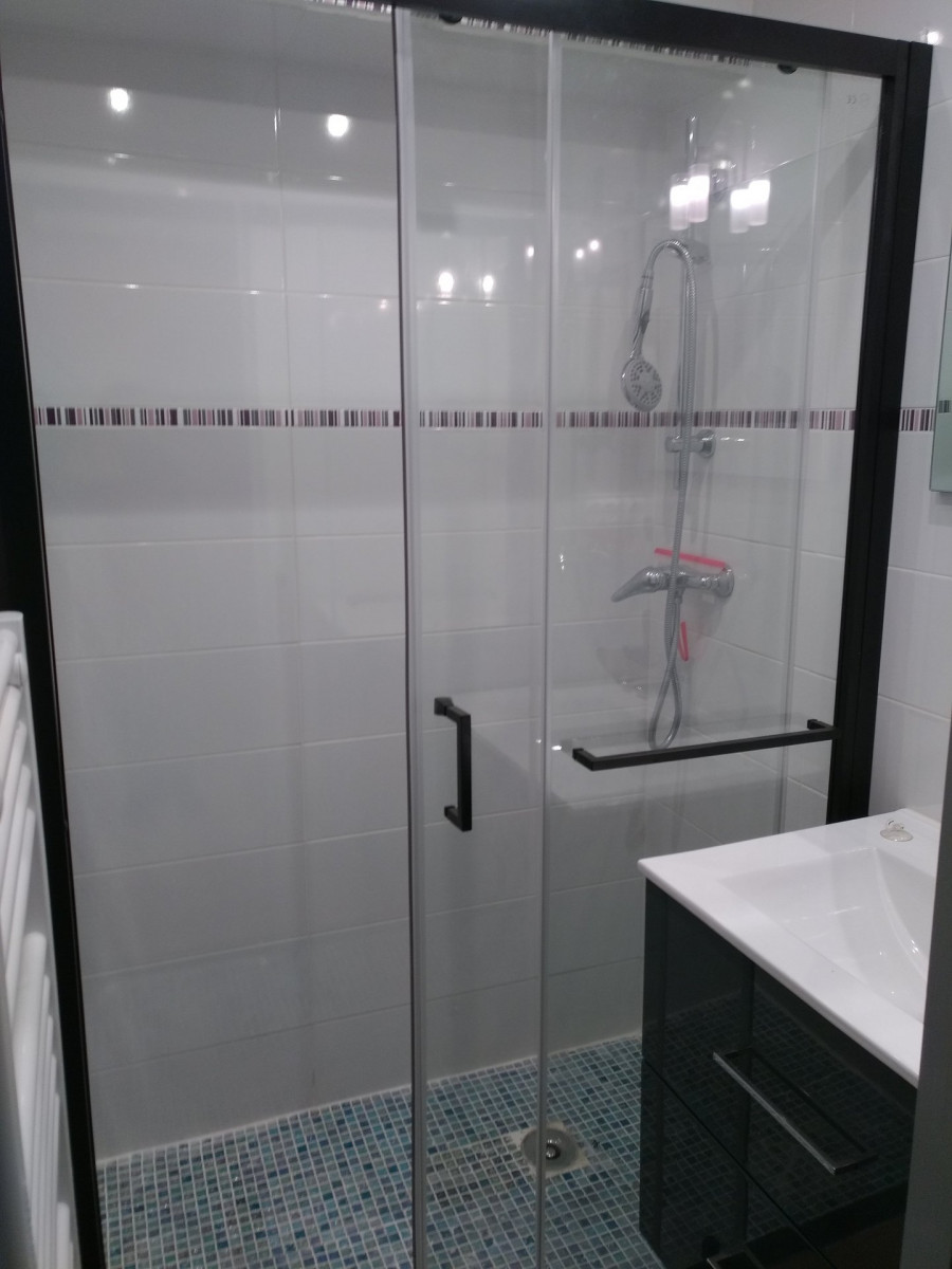 SALLE D'EAU -  STUDIO THYMEL 24- VALLOIRE LES VERNEYS SALLE D'EAU -  STUDIO THYMEL 24- VALLOIRE LES VERNEYS