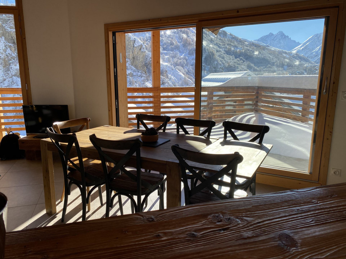 SALLE A MANGER - CHALET ARPITA - HAMEAU SERROZ VALLOIRE SALLE A MANGER - CHALET ARPITA - HAMEAU SERROZ VALLOIRE
