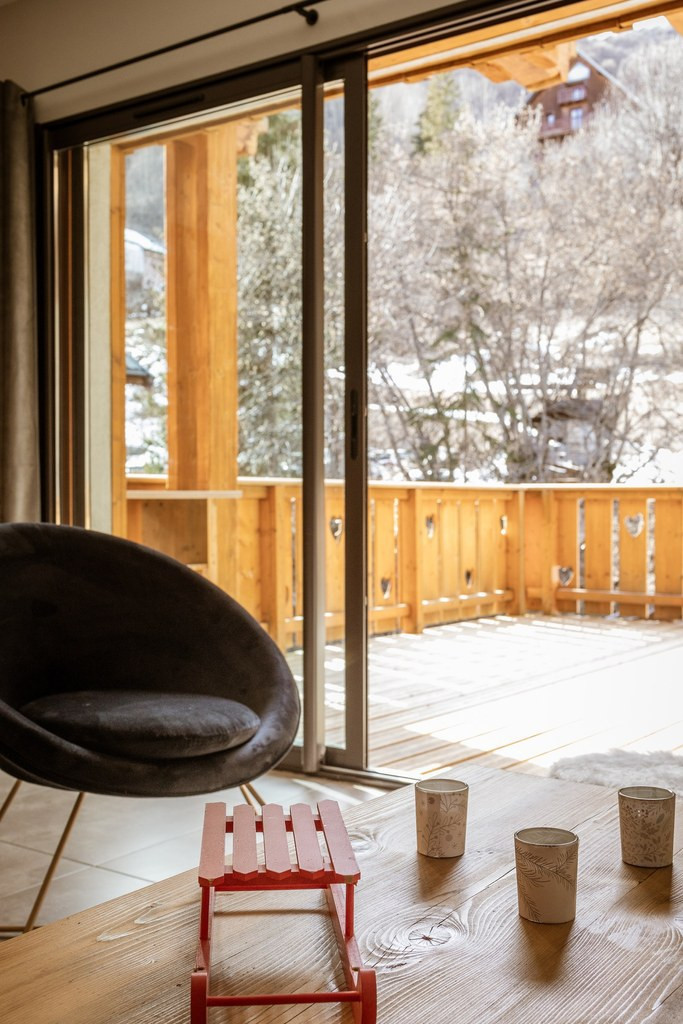SALON - CHALET LOVA - MOULIN BENJAMIN VALLOIRE - VALLOIRE RESERVATIONS SALON - CHALET LOVA - MOULIN BENJAMIN VALLOIRE - VALLOIRE RESERVATIONS