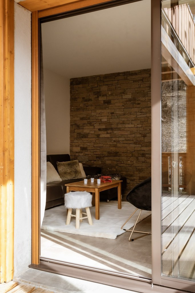 SALON - CHALET LOVA - MOULIN BENJAMIN VALLOIRE SALON - CHALET LOVA - MOULIN BENJAMIN VALLOIRE