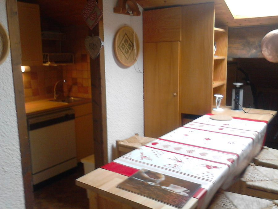 COIN CUISINE - APPARTEMENT ROCHER SAINT PIERRE 3A - VALLOIRE CENTRE COIN CUISINE - APPARTEMENT ROCHER SAINT PIERRE 3A - VALLOIRE CENTRE