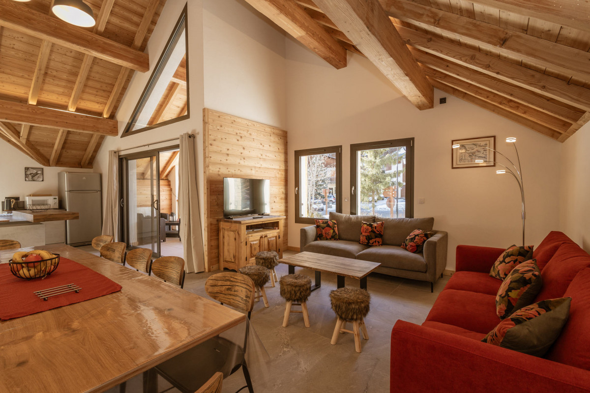 SALON - CHALET LE STRATO 1 - VALLOIRE CENTRE - VALLOIRE RESERVATIONS SALON - CHALET LE STRATO 1 - VALLOIRE CENTRE - VALLOIRE RESERVATIONS