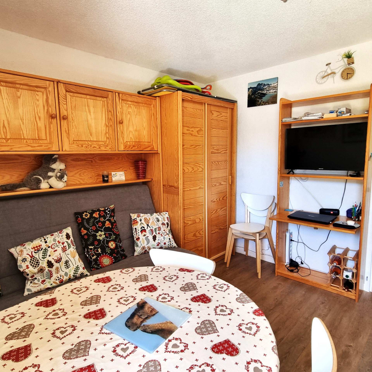 SALON - APPARTEMENT THYMEL 23 - VALLOIRE LES VERNEYS - VALLOIRE RESERVATIONS SALON - APPARTEMENT THYMEL 23 - VALLOIRE LES VERNEYS - VALLOIRE RESERVATIONS
