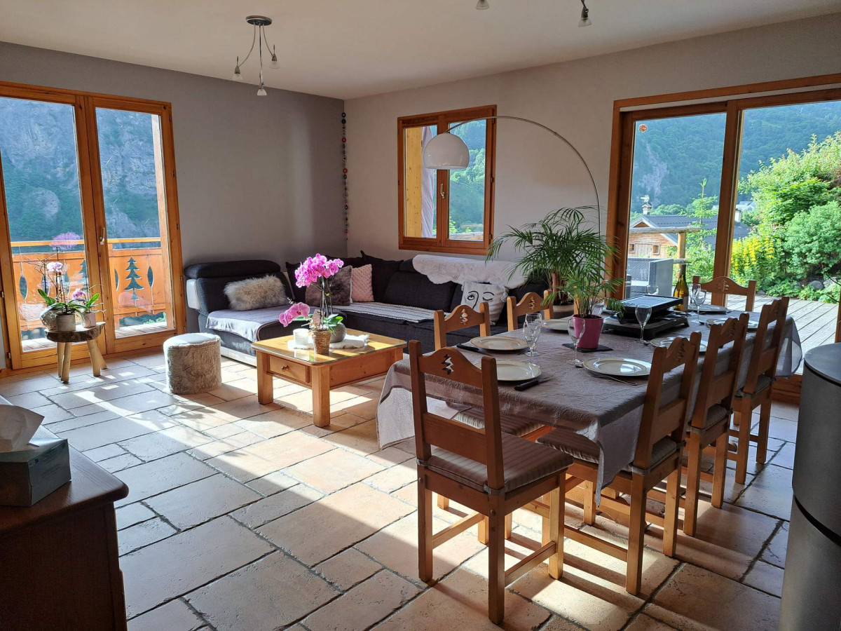SALON - CHALET AU BOIS JOLI - LE SERROZ - VALLOIRE RESERVATIONS SALON - CHALET AU BOIS JOLI - LE SERROZ - VALLOIRE RESERVATIONS