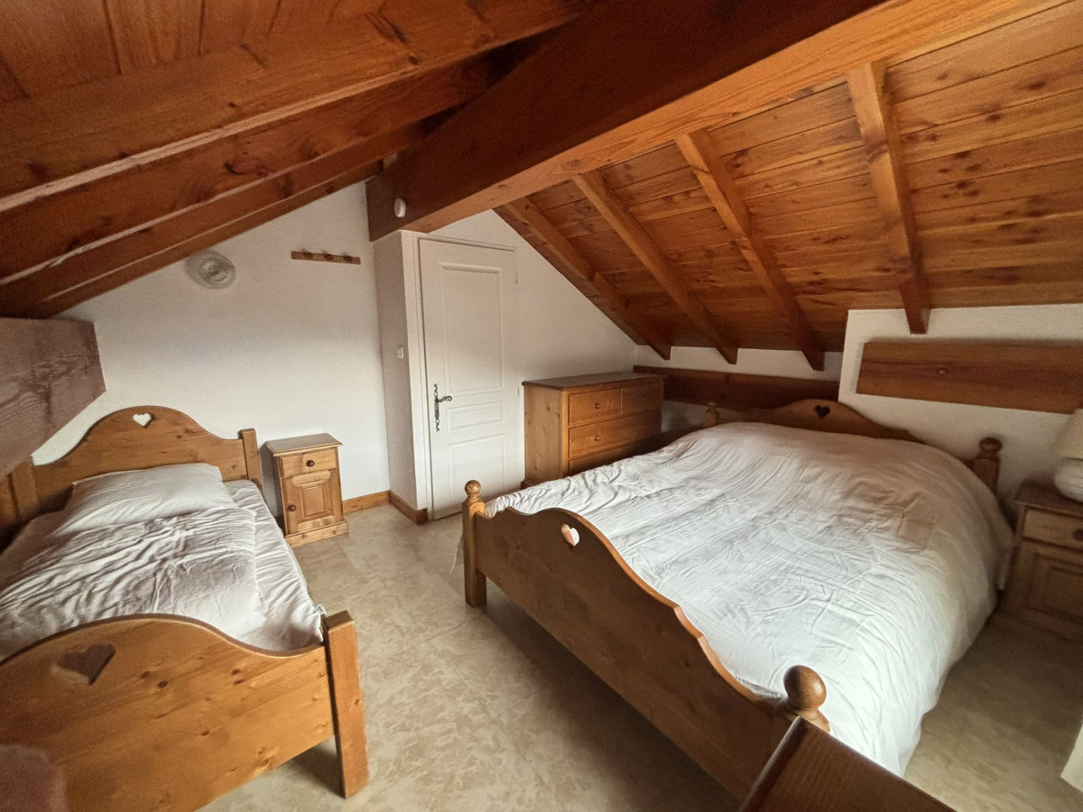 CHAMBRE- APPARTEMENT ROCHES FLEURIES B6 - VALLOIRE CENTRE CHAMBRE- APPARTEMENT ROCHES FLEURIES B6 - VALLOIRE CENTRE