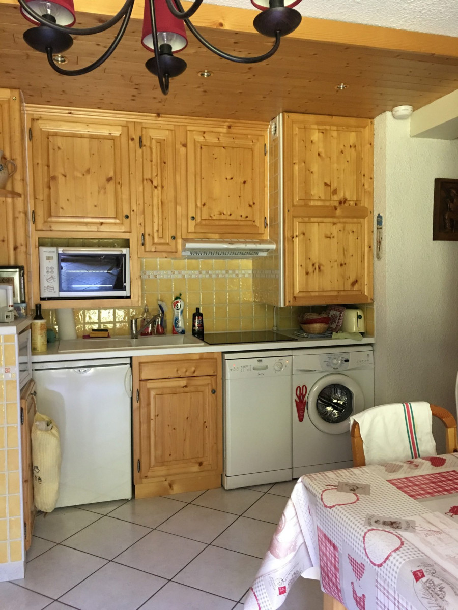 SALON - APPARTEMENT BETELGEUSE 60 - VALLOIRE CENTRE - VALLOIRE RESERVATIONS SALON - APPARTEMENT BETELGEUSE 60 - VALLOIRE CENTRE - VALLOIRE RESERVATIONS