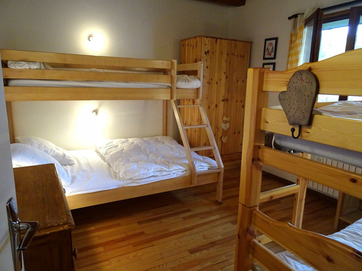 CHAMBRE DORTOIR - CHALET LA RIVINE - VALLOIRE LA RIVINE CHAMBRE DORTOIR - CHALET LA RIVINE - VALLOIRE LA RIVINE