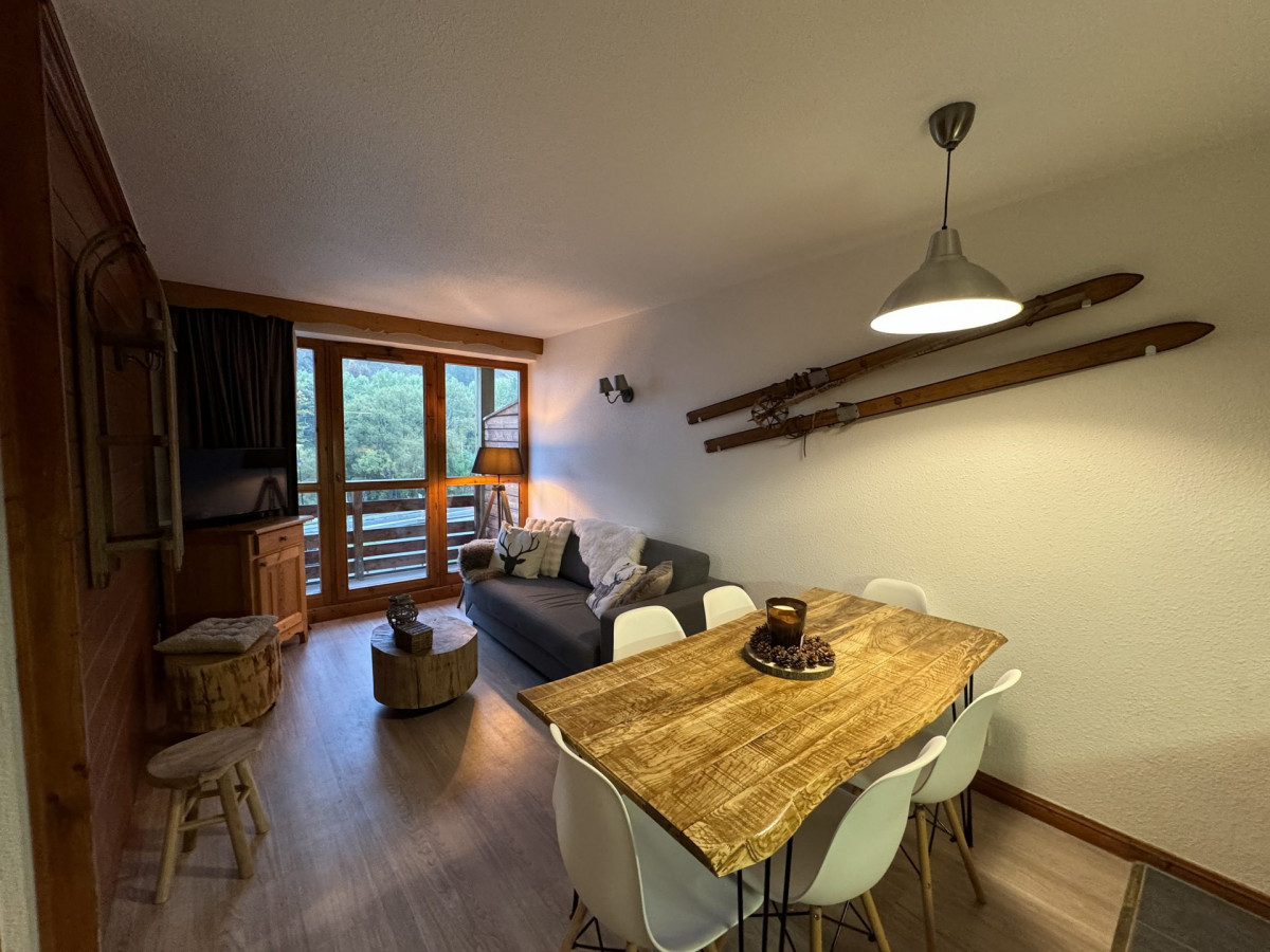 SEJOUR - APPARTEMENT CHALETS DU GALIBIER I APPARTEMENT G24 - VALLOIRE MOULIN BENJAMIN - VALLOIRE RESERVATIONS SEJOUR - APPARTEMENT CHALETS DU GALIBIER I APPARTEMENT G24 - VALLOIRE MOULIN BENJAMIN - VALLOIRE RESERVATIONS